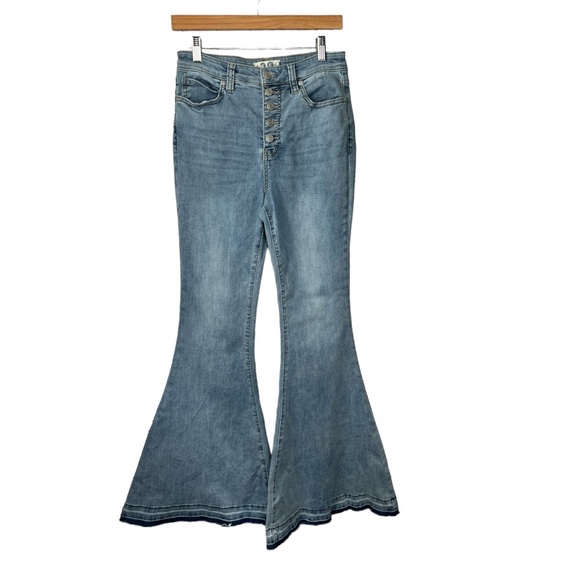 Free People Denim - Free People Women's Light Wash Button Fly Bell Bottom Jeans Size 29